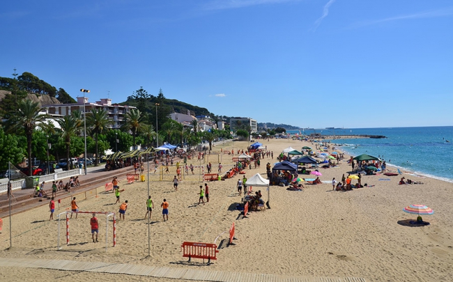Segona cita del Tour català d'handbol platja, amb la Maresme Week a Caldes d'Estrac